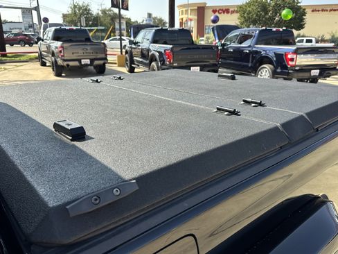 Used 2023 Jeep Gladiator Rubicon w/ Cold Weather Group image 12