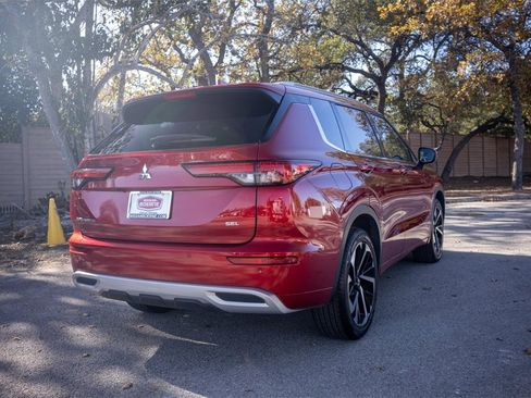 Used 2024 Mitsubishi Outlander SEL image 5