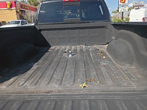 Used 2018 RAM 3500 SLT w/ Snow Chief Group AWD/4WD image 30