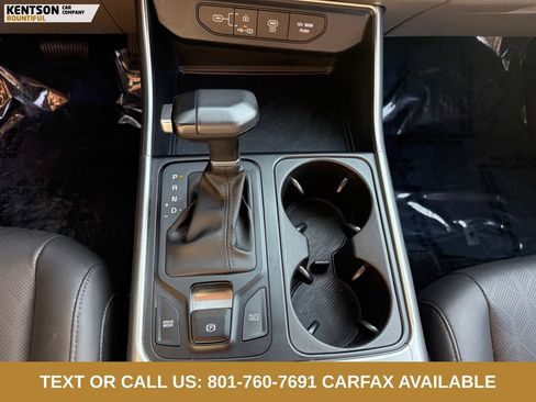 Used 2025 Kia Carnival FWD image 20