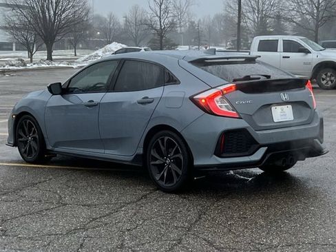 Used 2017 Honda Civic Sport image 5