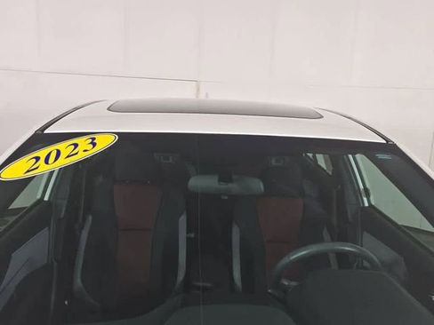 Used 2023 Subaru Impreza 2.0i Sport image 5