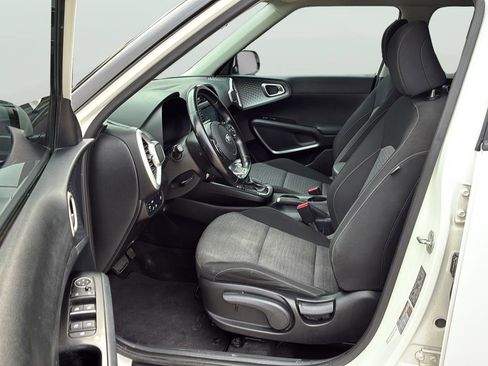 Used 2021 Kia Soul GT-Line FWD image 12
