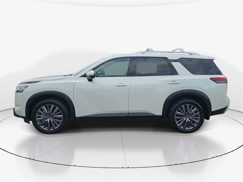 Used 2023 Nissan Pathfinder SL w/ SL Premium Package AWD/4WD image 7