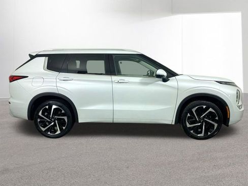 Used 2023 Mitsubishi Outlander SEL image 35