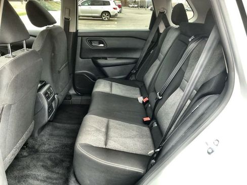 Used 2025 Nissan Rogue SV image 21