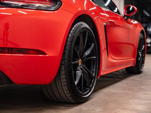 Used 2022 Porsche 718 Cayman RWD image 40
