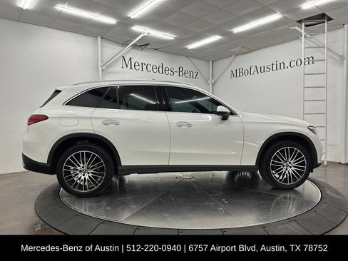 Used 2026 Mercedes-Benz GLC 300 image 9