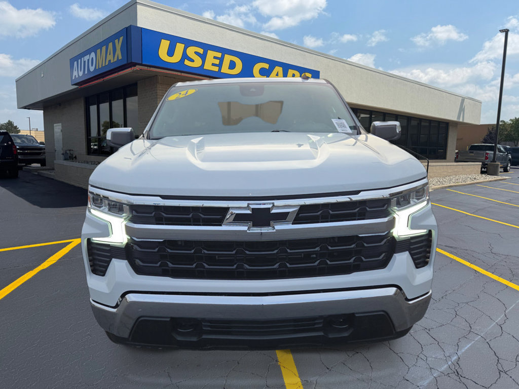 Used 2024 Chevrolet Silverado 1500 LT AWD/4WD image 3