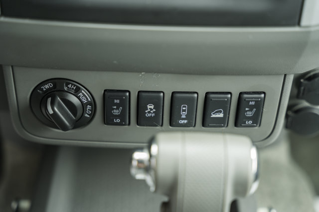 Used 2016 Nissan Frontier SV AWD/4WD image 34