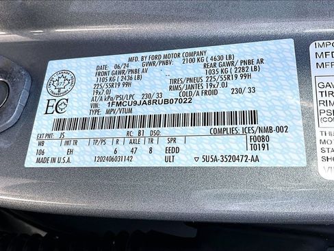 Used 2024 Ford Escape Platinum image 17