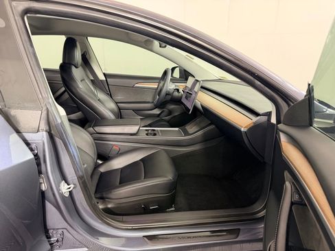 Used 2023 Tesla Model 3 Performance image 31