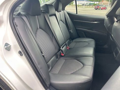 Used 2022 Toyota Camry SE w/ Cold Weather Package FWD image 25