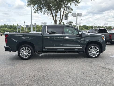 Used 2026 Chevrolet Silverado 1500 High Country w/ High Country Premium Package AWD/4WD image 2