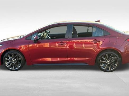Used 2025 Toyota Corolla SE FWD image 4