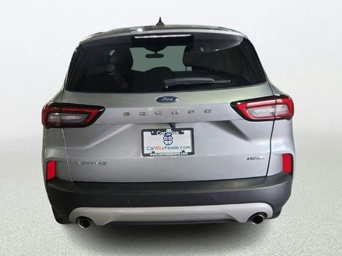 Used 2024 Ford Escape Active w/ Tech Pack #1 AWD/4WD image 3