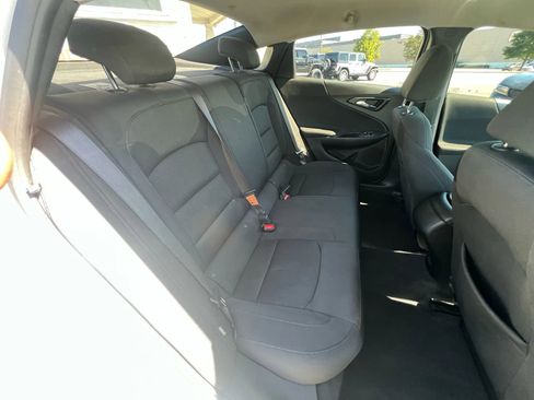 Used 2020 Chevrolet Malibu LS w/ LPO, Convenience Package 1 image 33