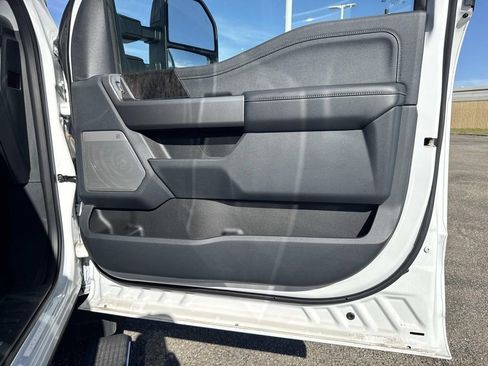 New 2025 Ford F350 Lariat w/ Lariat Ultimate Package image 28