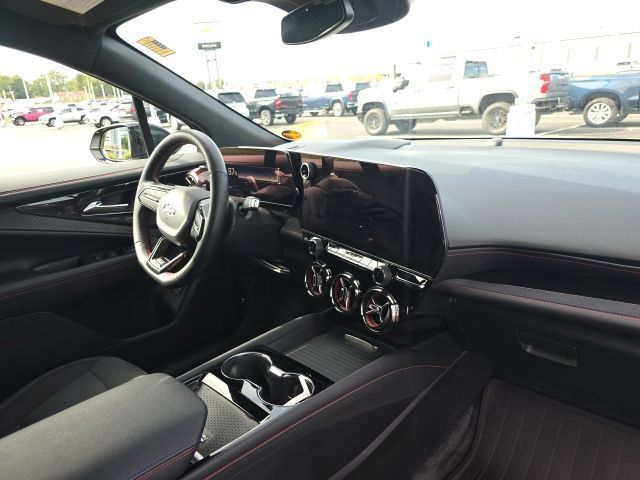 Certified 2025 Chevrolet Blazer EV RS AWD/4WD image 14
