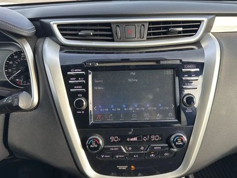 Used 2018 Nissan Murano SV image 18