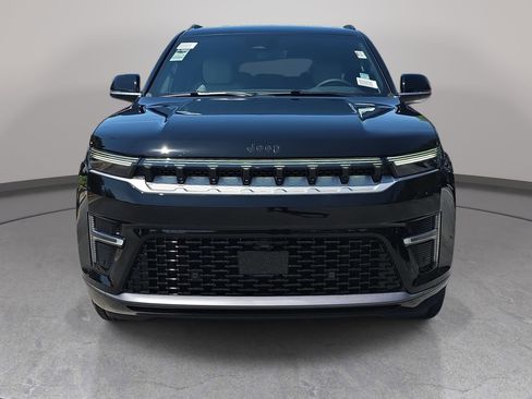 New 2026 Jeep Grand Wagoneer L 4WD image 2