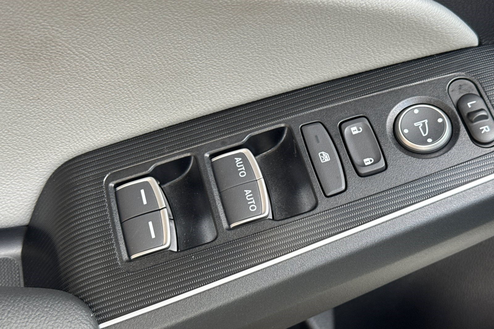 Certified 2025 Honda Civic Sport Touring image 13