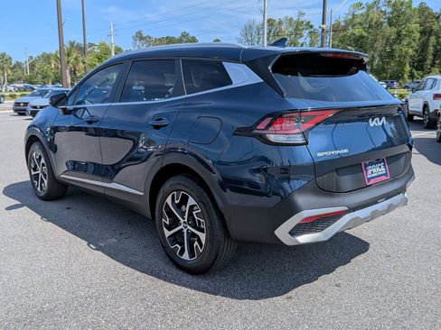 Used 2025 Kia Sportage EX AWD/4WD image 3