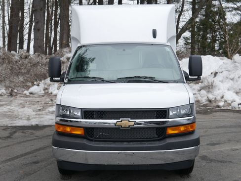 New 2025 Chevrolet Express 3500 w/ Power Convenience Package image 3