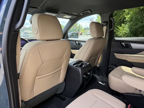 New 2025 Buick Enclave Preferred w/ Power Package image 17