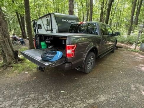 Used 2018 Ford F150 XLT w/ Equipment Group 302A Luxury AWD/4WD image 4