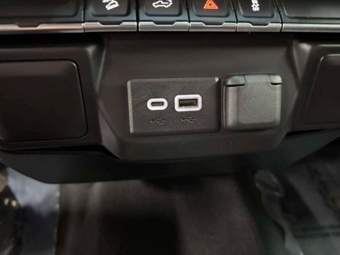 Used 2021 Chevrolet Silverado 1500 Custom Trail Boss w/ LPO, Dark Essentials Package AWD/4WD image 39