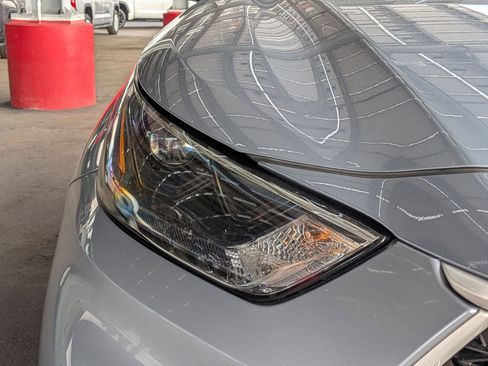 Used 2023 Toyota Highlander XLE image 6