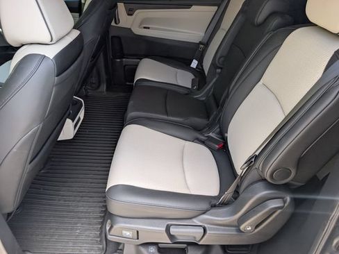 Used 2026 Honda Odyssey Elite image 33