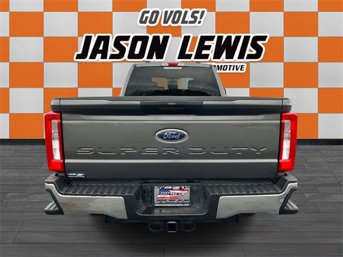 Used 2025 Ford F250 XLT image 5