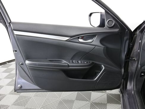 Used 2019 Honda Civic Sport image 12