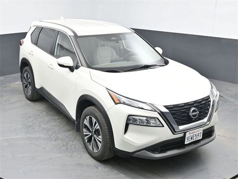 Used 2023 Nissan Rogue SV image 15