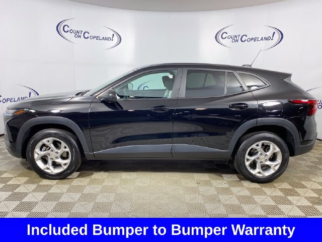 Used 2024 Chevrolet Trax LS w/ LS Convenience Package FWD image 3