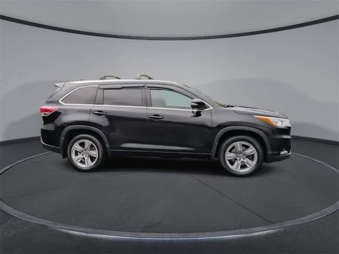 Used 2016 Toyota Highlander Limited Platinum image 9