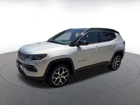Used 2025 Jeep Compass Limited AWD/4WD image 8