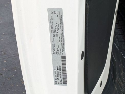 Used 2024 RAM ProMaster 2500 image 36