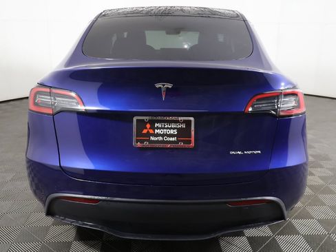 Used 2022 Tesla Model Y Long Range image 13