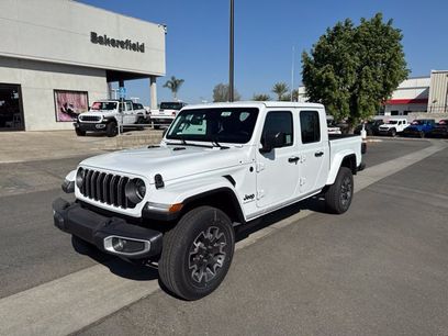 New 2026 Jeep Gladiator Sport