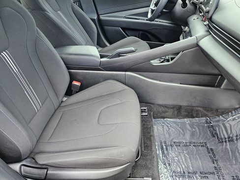 Certified 2025 Hyundai Elantra Sport w/ Cargo Package FWD image 10