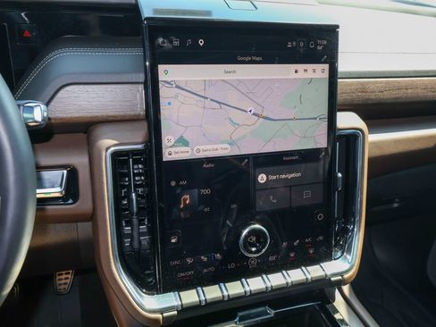 New 2026 GMC Yukon Denali Ultimate w/ LPO, Floor Liner Package AWD/4WD image 22