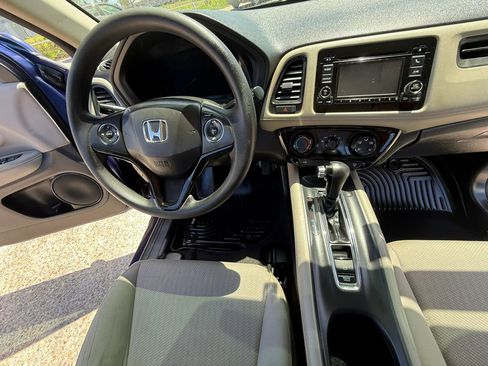 Used 2017 Honda HR-V LX image 14