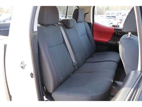 Used 2019 Toyota Tacoma SR5 image 14