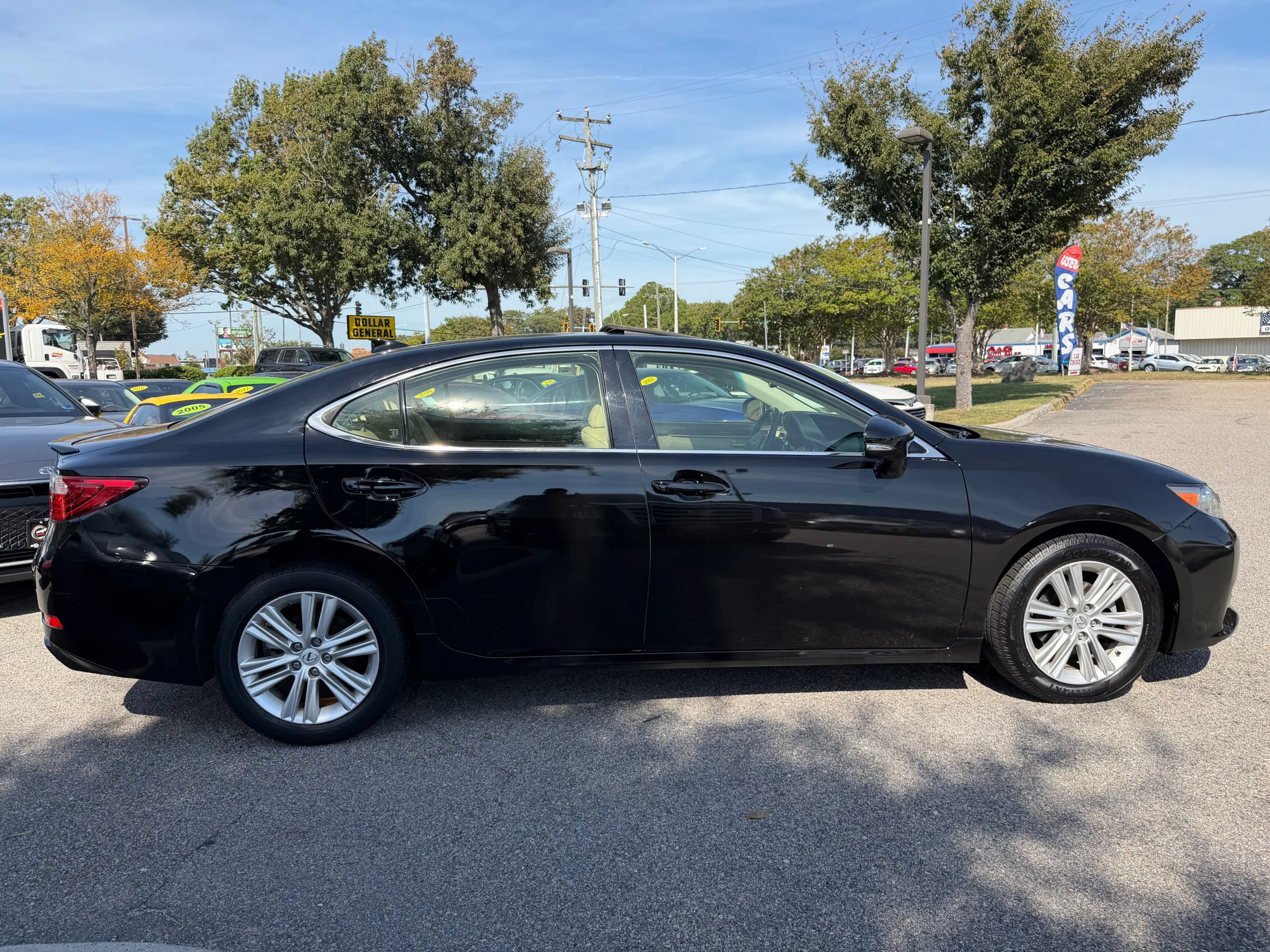 Used 2015 Lexus ES 350 w/ Premium Package FWD image 5