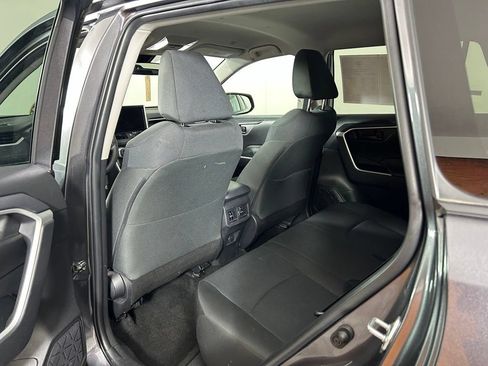 Used 2025 Toyota RAV4 LE AWD/4WD image 12