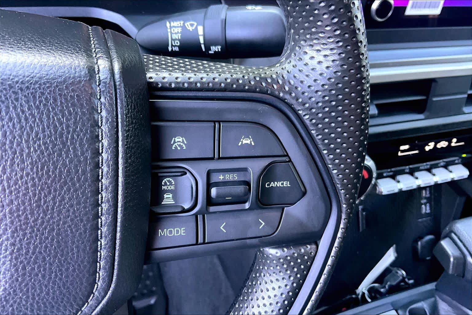 Certified 2026 Toyota Tacoma SR5 AWD/4WD image 23