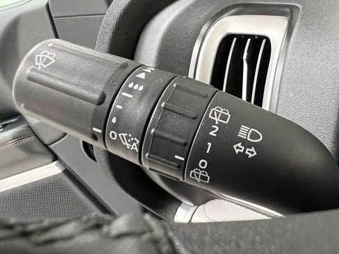 Used 2025 Ford Expedition Active AWD/4WD image 30